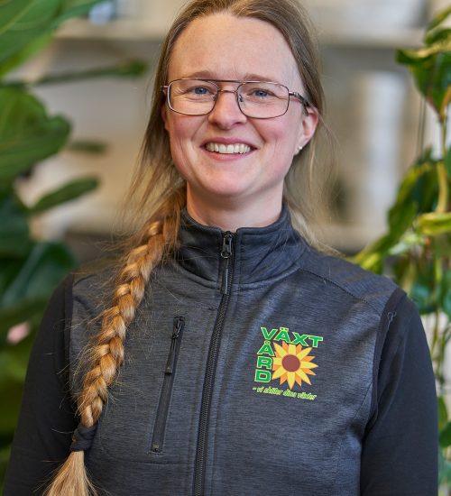 Sofie Lidström som jobbar med och är expert på växter och växtinredning